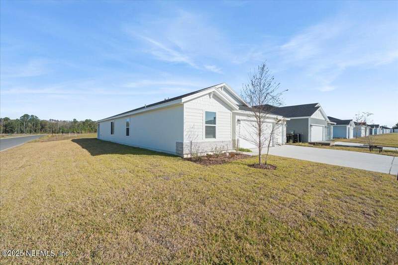 4 bedroom Single Family Residence at 12706 Plainwood Trail, Azalea Creek, Jacksonville — photo 4