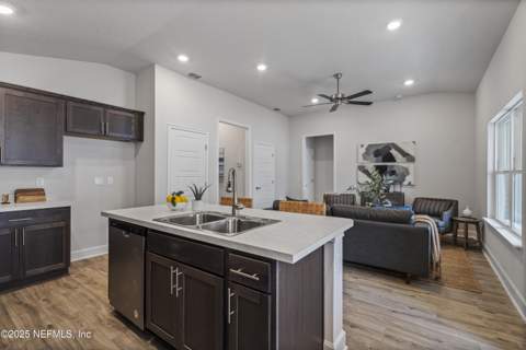 8223 Helmsley Boulevard, Jacksonville FL - photo 6 of 17