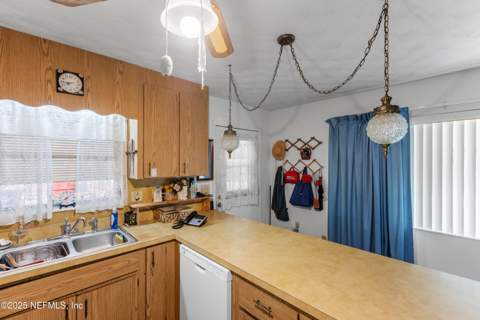 6276 Magnolia Street, Keystone Heights FL - photo 13 of 45