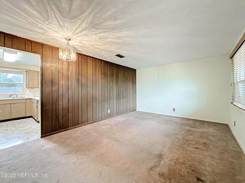 8157 Galaxie Drive, Jacksonville FL - photo 6 of 37