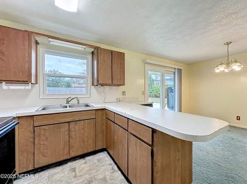 8157 Galaxie Drive, Jacksonville FL - photo 9 of 37