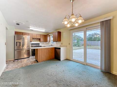 8157 Galaxie Drive, Jacksonville FL - photo 11 of 37