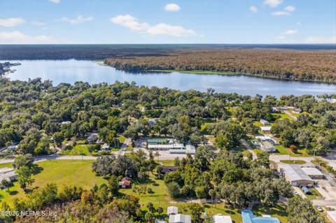 201 Oak Street, Welaka FL - photo 16 of 127