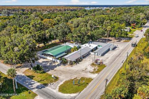 201 Oak Street, Welaka FL - photo 18 of 127