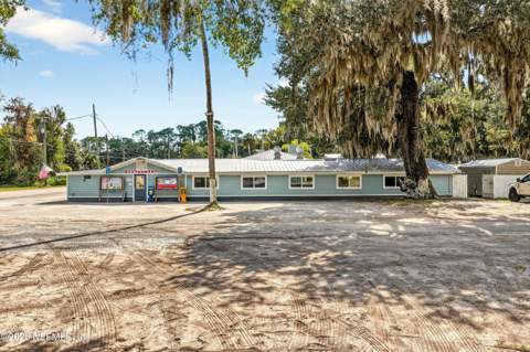 201 Oak Street, Welaka FL - photo 21 of 127