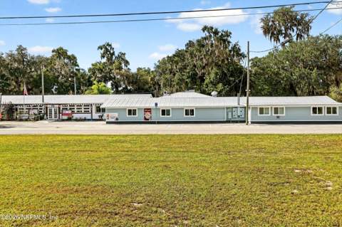 201 Oak Street, Welaka FL - photo 23 of 127