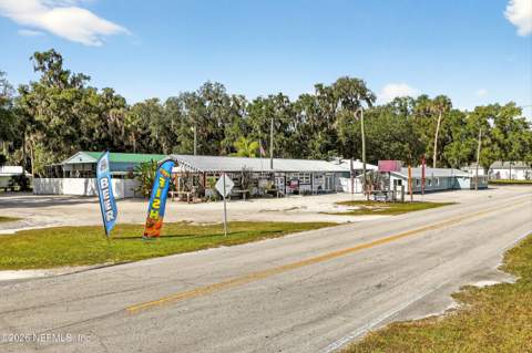 201 Oak Street, Welaka FL - photo 24 of 127