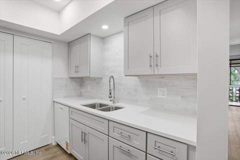 1810 Sevilla Boulevard #310, Atlantic Beach FL - photo 7 of 18
