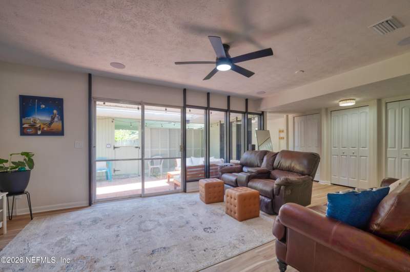 3 bedroom Single Family Residence at 9451 Whittington Drive, Pickwick Park, Jacksonville — photo 5