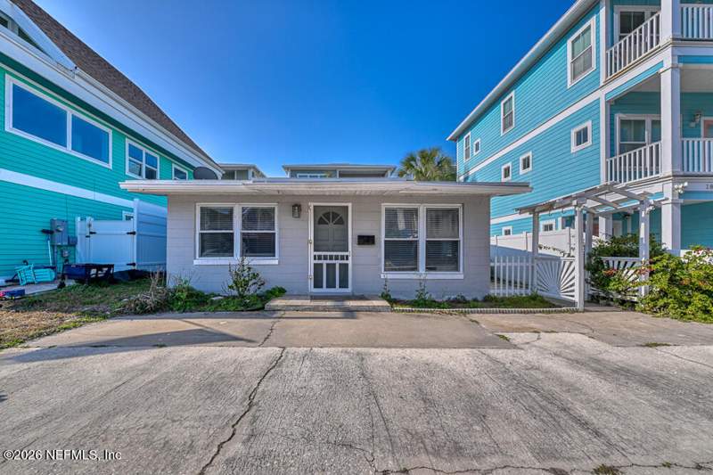 2 bedroom Single Family Residence at 1812 Ocean Drive, Jacksonville Beach, Jacksonville Beach — photo 5