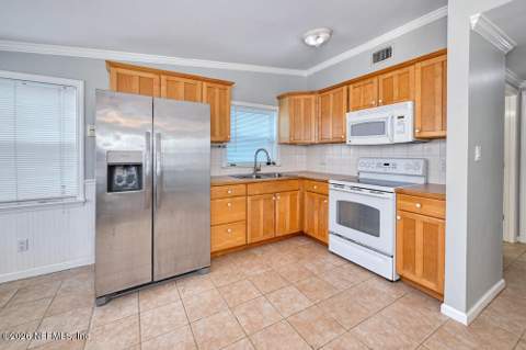 1812 Ocean Drive, Jacksonville Beach FL - photo 12 of 22