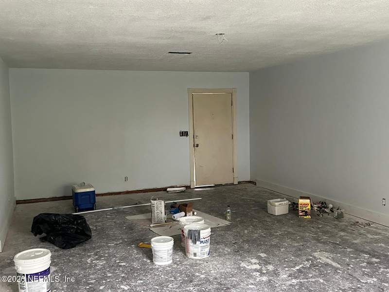 3 bedroom Single Family Residence at 9959 Lem Turner Road, River Hills Park, Jacksonville — photo 3