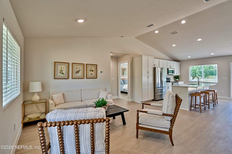 3 bedroom Single Family Residence at 135 Hartford Street, West Lake Terrace, Hawthorne — photo 2