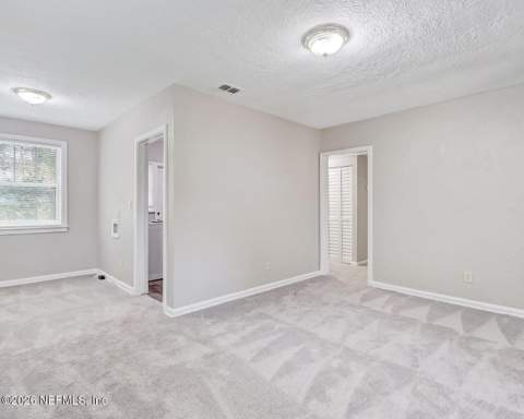 1328 Carvill Avenue, Jacksonville FL - photo 13 of 36