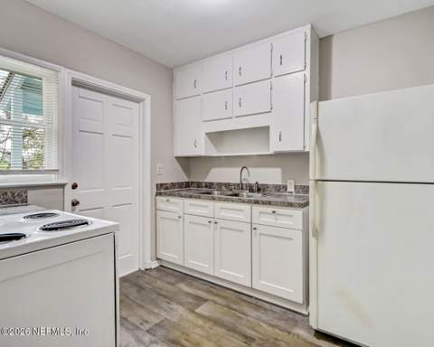 1328 Carvill Avenue, Jacksonville FL - photo 20 of 36