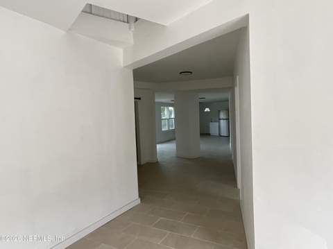 9787 Kline Road, Jacksonville FL - photo 11 of 57
