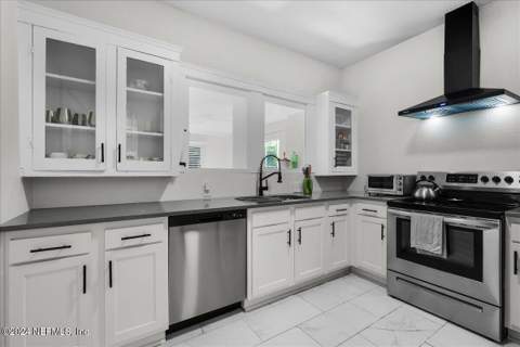 4625 Post Street, Jacksonville FL - photo 10 of 32