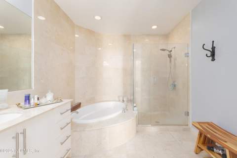 1431 Riverplace Boulevard #2506, Jacksonville FL - photo 20 of 56
