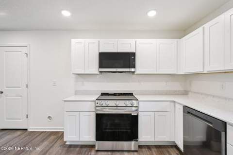 3551 Mildred Way, Jacksonville FL - photo 10 of 28