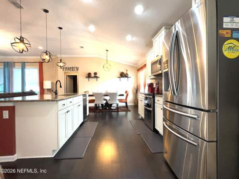 5427 Parkside Lakes Drive, Jacksonville FL - photo 10 of 24