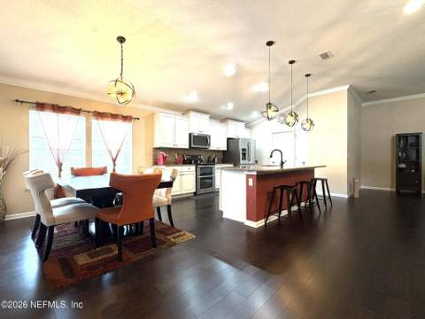 5427 Parkside Lakes Drive, Jacksonville FL - photo 9 of 24