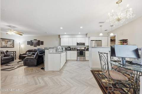 10155 Brookwood Forest Boulevard, Jacksonville FL - photo 8 of 36