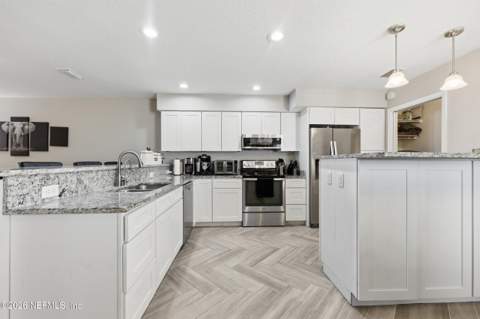 10155 Brookwood Forest Boulevard, Jacksonville FL - photo 12 of 36