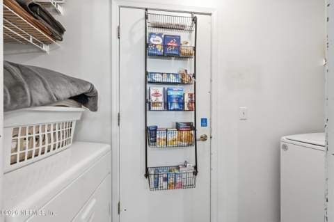 10155 Brookwood Forest Boulevard, Jacksonville FL - photo 15 of 36