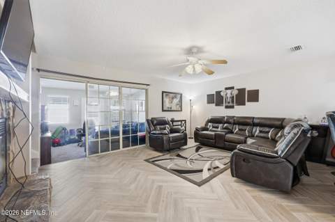 10155 Brookwood Forest Boulevard, Jacksonville FL - photo 16 of 36