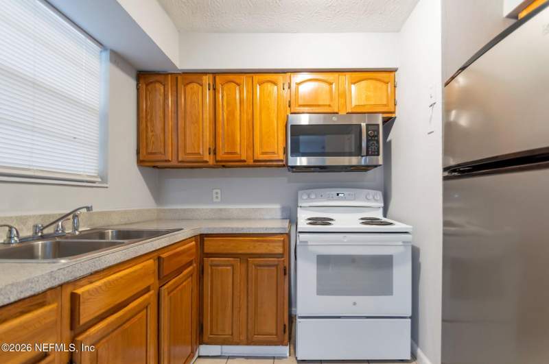 3 bedroom Single Family Residence at 1551 W 31st Street, Royal Terrace, Jacksonville — photo 2