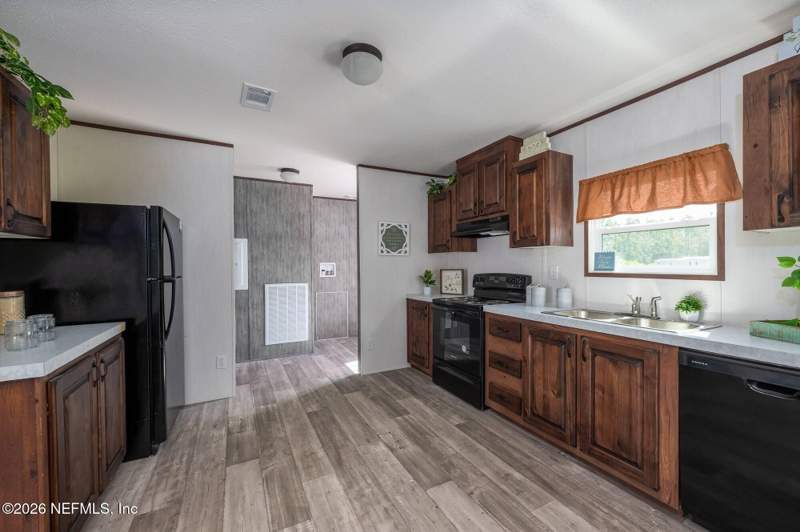 3 bedroom Manufactured Home at 1119 NE County Road 125, Lawtey, Lawtey — photo 5