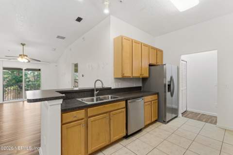 7047 Deer Lodge Circle #108, Jacksonville FL - photo 10 of 30