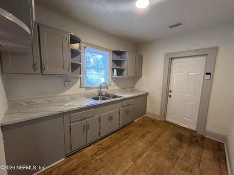 606 E 60th Street, Jacksonville FL - photo 12 of 24