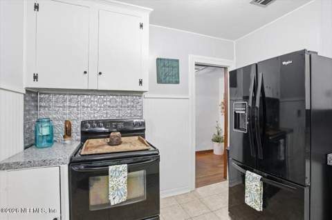 4748 French Street, Jacksonville FL - photo 10 of 16
