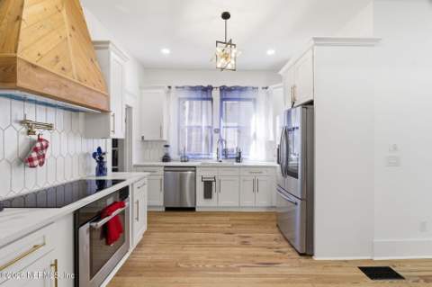 422 7th Street, Jacksonville FL - photo 15 of 77
