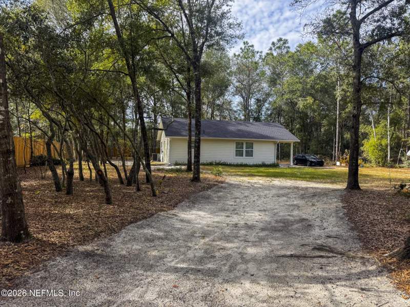1 bedroom Single Family Residence at 119 Pine Trail, Halfmoon Lake Home, Melrose — photo 2