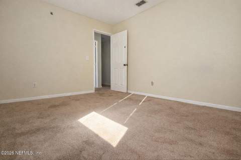 735 Chestnut Oak Drive, Jacksonville FL - photo 8 of 31