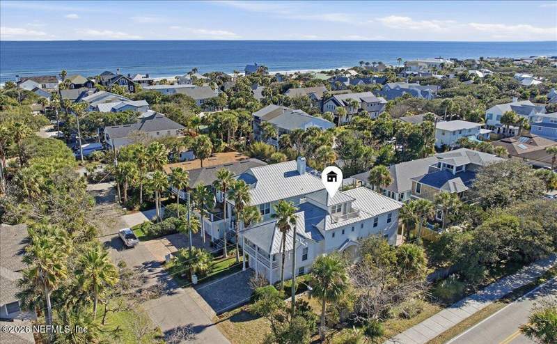 4 bedroom Single Family Residence at 76 17th Street, Atlantic Beach, Atlantic Beach — photo 2