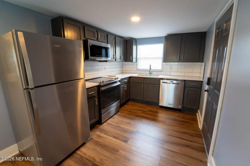 2 bedroom Single Family Residence at 1627 W 22nd Street, Moncrief Park, Jacksonville — photo 2