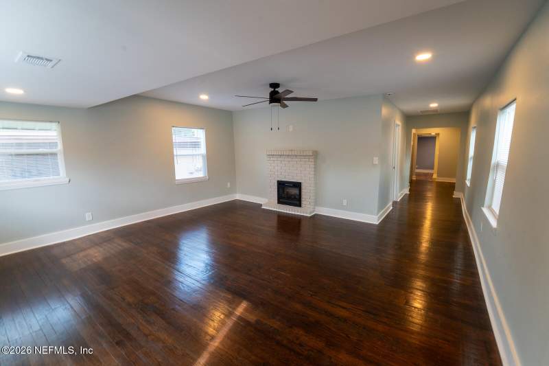 2 bedroom Single Family Residence at 1627 W 22nd Street, Moncrief Park, Jacksonville — photo 3