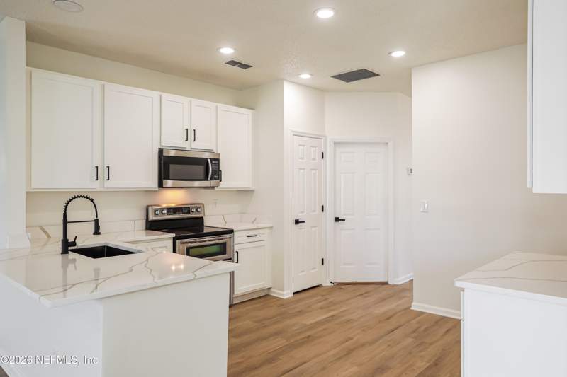 4 bedroom Single Family Residence at 8603 Longford Drive, Watermill, Jacksonville — photo 5