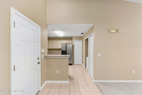 6069 Maggies Circle #115, Jacksonville FL - photo 9 of 36