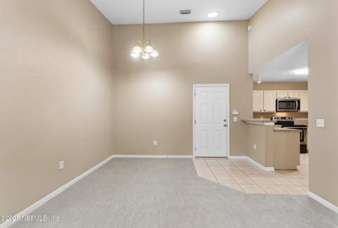 6069 Maggies Circle #115, Jacksonville FL - photo 11 of 36