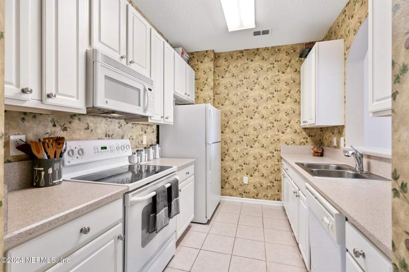 3 bedroom Condominium at 7801 Point Meadows Drive #8406, Point Meadows Place, Jacksonville — photo 4