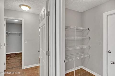 6975 Huntington Woods Circle, Jacksonville FL - photo 12 of 25