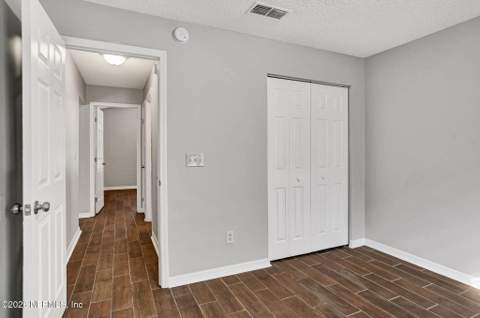 6975 Huntington Woods Circle, Jacksonville FL - photo 20 of 25