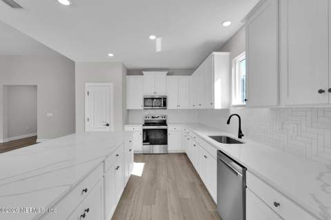 12511 Big Juniper Drive, Jacksonville FL - photo 9 of 21