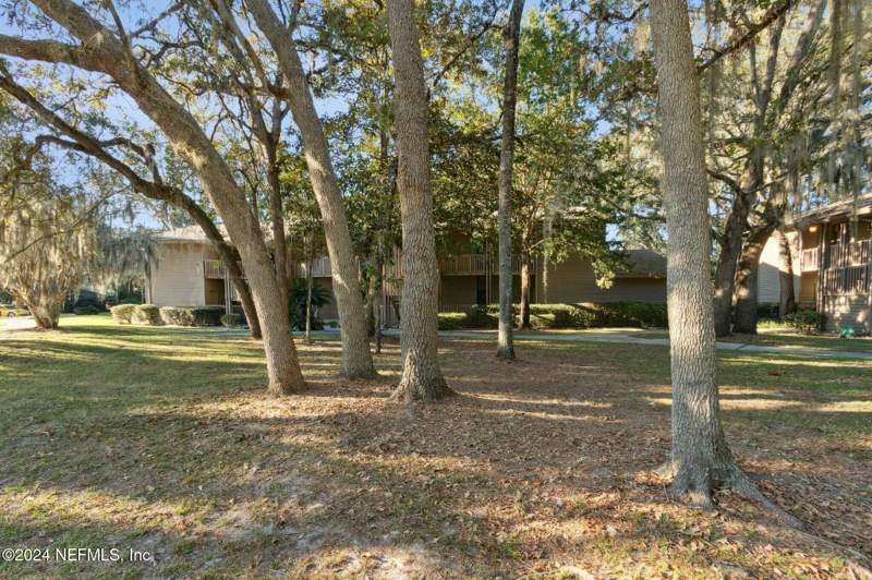 1 bedroom Condominium at 3165 Ravines Road #3601, Ravines, Middleburg — photo 2