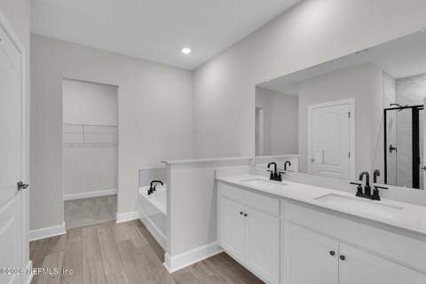 6909 Big Juniper Court, Jacksonville FL - photo 13 of 18