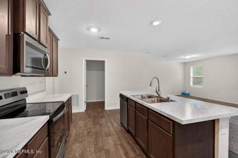 6260 Bucking Bronco Drive, Jacksonville FL - photo 24 of 63